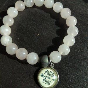 Faith over Fear moonstone stretch bracelet silvertone Never Lose Hope excellent